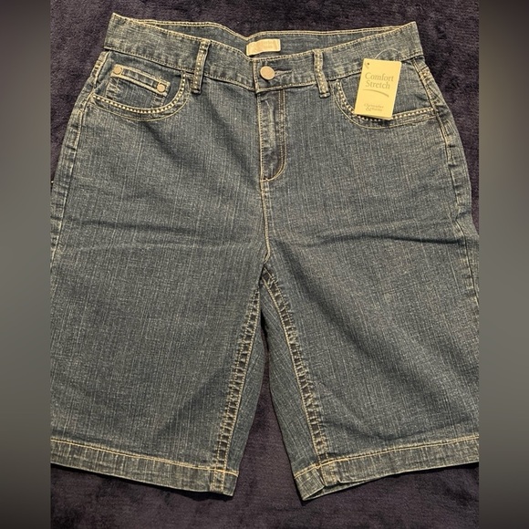 Christopher & Banks Pants - NWT Christopher and Banks Bermuda Shorts Size 8